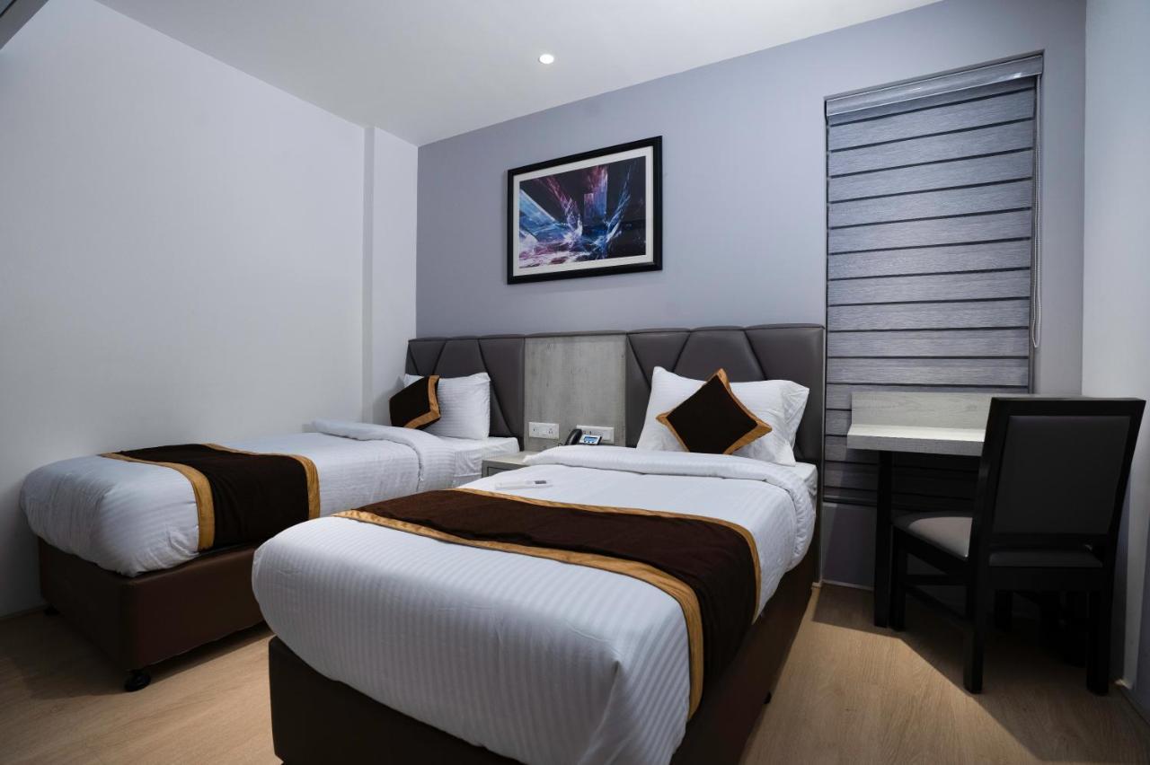 Poiisse Hotel Kolkata Bagian luar foto