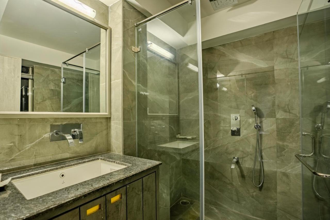 Poiisse Hotel Kolkata Bagian luar foto